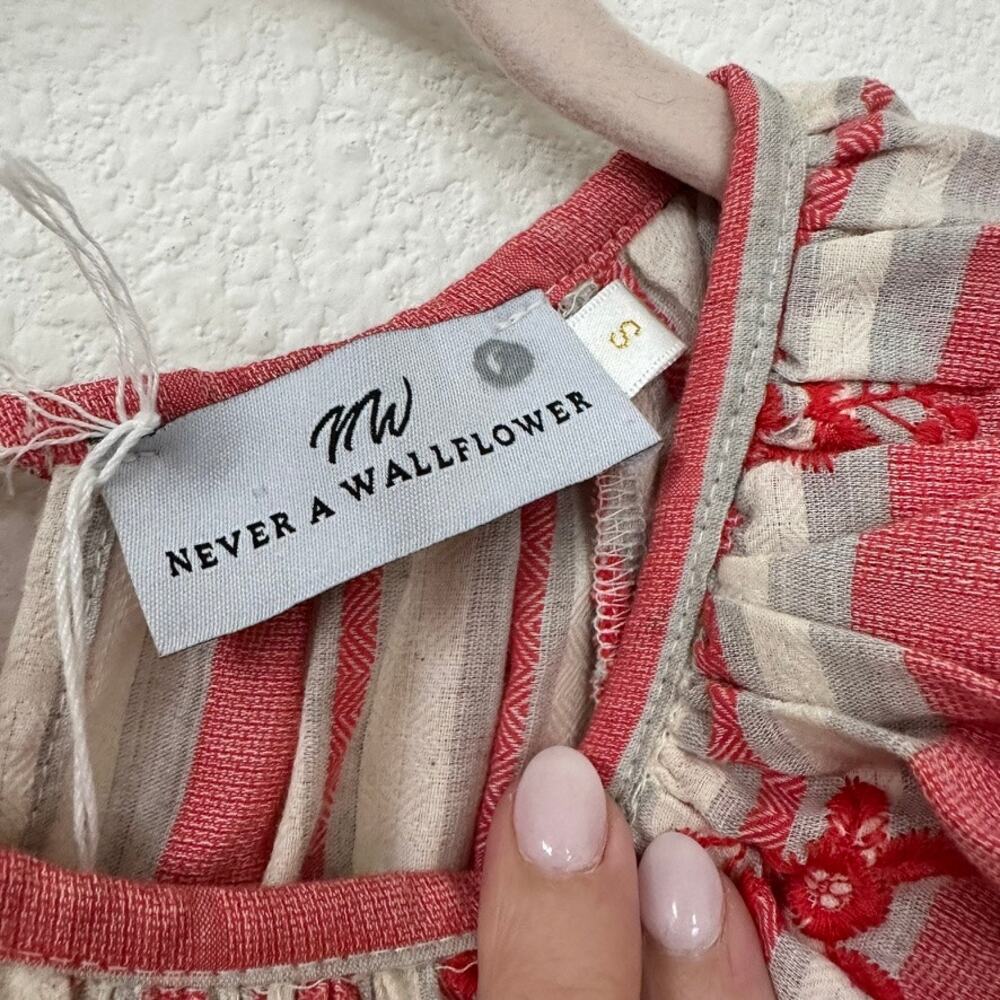 NWOT Never A Wallflower Embroidered Jewel Neck Dress in True Red - Picture 4 of 9